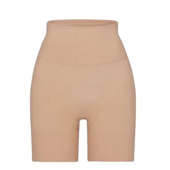 Skims L Seamless Sculpt Butt Lifting Short Shapewear Clay Beige NWOT MSRP 60 - Picture 5 of 8